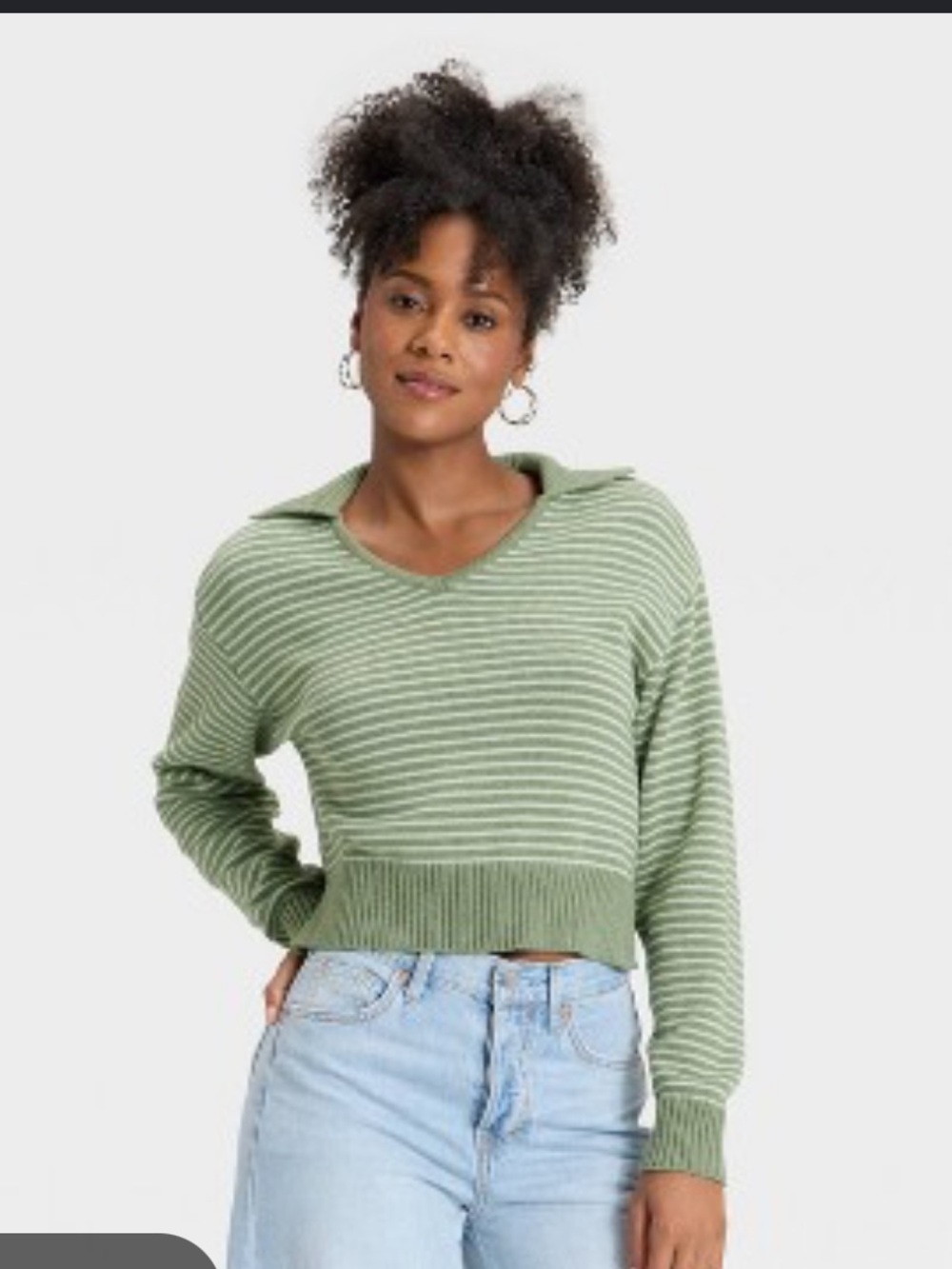 Universal Thread Green Striped V-Neck Cropped Sweater